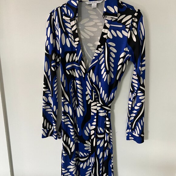 Like New Condition - Blue Leaf Wrap Dress - Picture 4 of 6